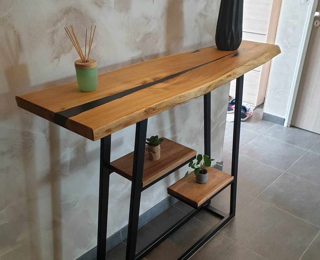 Table haute en bois résine avec pot de fleur