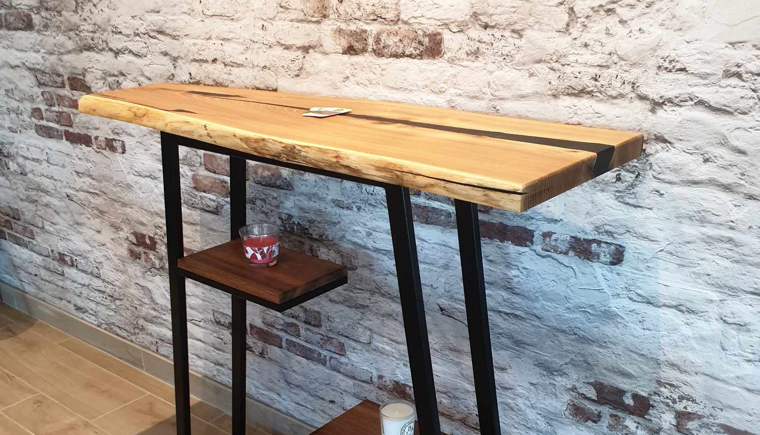 Table haute en bois résine