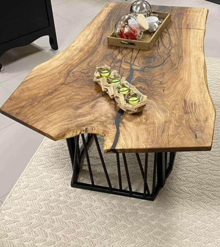 Table basse sur mesure avec bougies