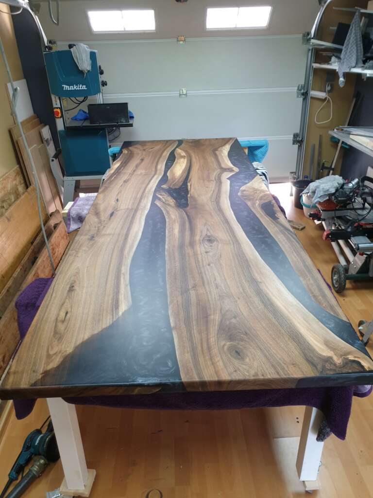 Projet table bois résine